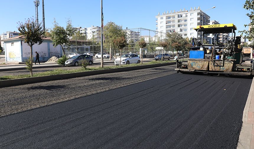 Diyarbakır'da 8 caddede asfalt çalışması başladı