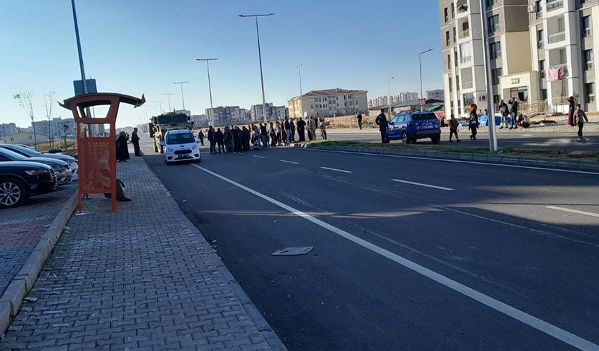 Diyarbakır Oğlaklı TOKİ sakinlerinden yol kapama eylemi