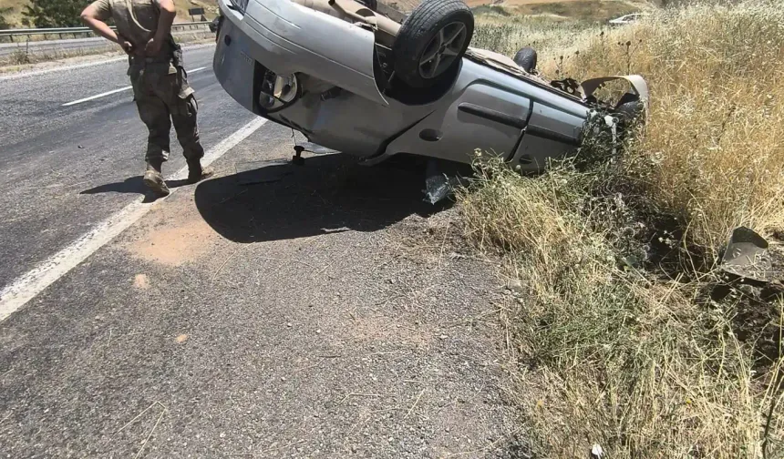 Gaziantep'te otomobil yan yattı: 1 yaralı