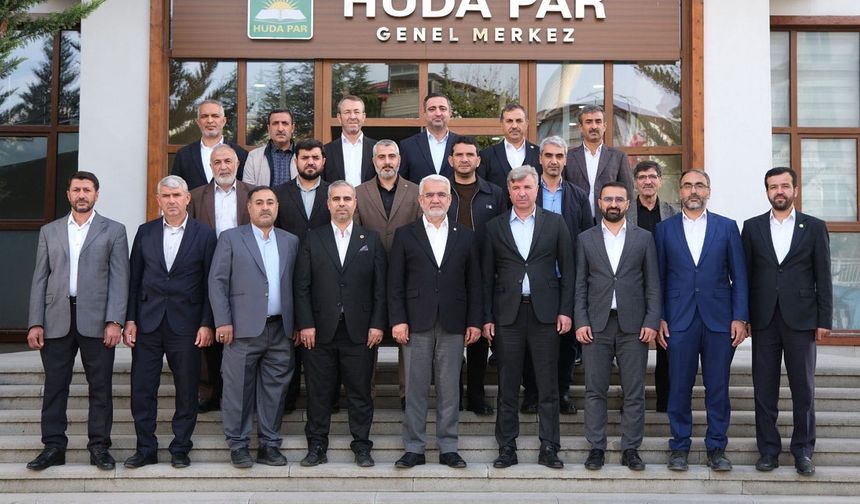 Özhan, Ankara'daki yerel yönetim programına katıldı