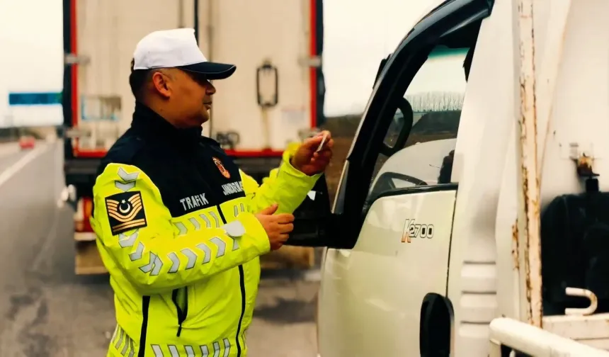 Gaziantep’te kırmızı ışık ihlali yapan 990 sürücüye ceza