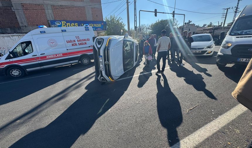 Diyarbakır’da arızalı trafik ışıkları kazaya neden oldu