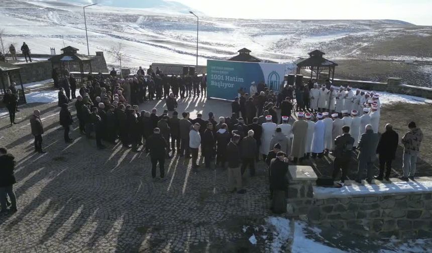 500 yıllık geleneği "1001 Hatim" başladı