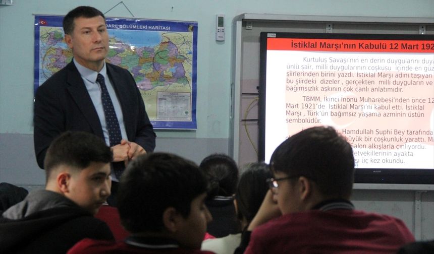 Cizre'de öğrencilere MEBİ'nin tanıtımı yapıldı