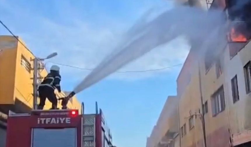 Şanlıurfa'da iş yerinde çıkan yangın söndürüldü
