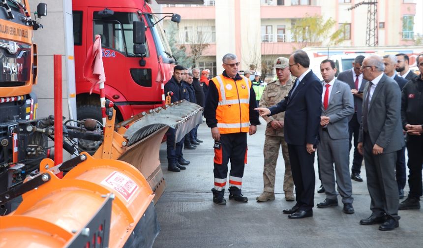 Siirt Valisi Kızılkaya, karla mücadeleye ilişkin tedbirleri açıkladı