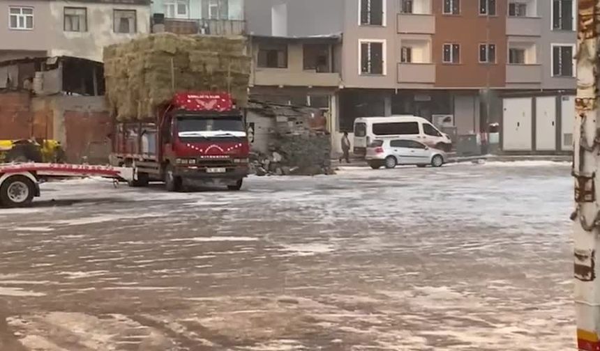 Ardahan-Şavşat kara yolu ulaşıma kapatıldı