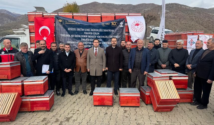 Batman'da 66 arıcıya kovan desteği sağlandı