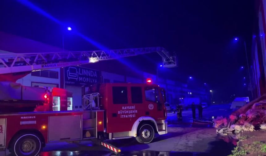 Kayseri’de mobilya atölyesinde yangın