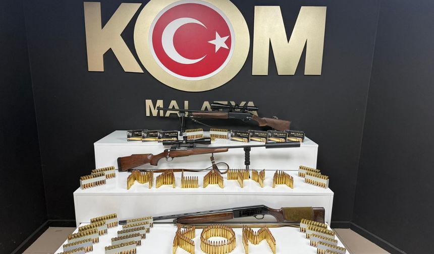 Malatya'da çok sayıda silah ele geçirildi: 2 gözaltı