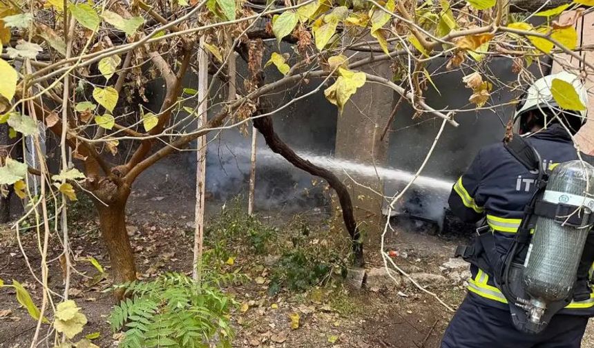 Siirt’te kömürlük yangını kontrol altına alındı