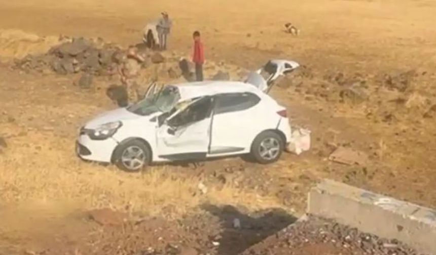 Siirt'te otomobil devrildi: 4 yaralı