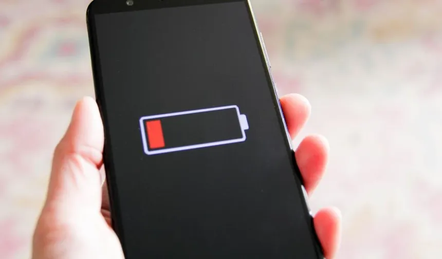 Telefon şarjınızı saatlerce uzatacak yöntemleri biliyor musunuz?