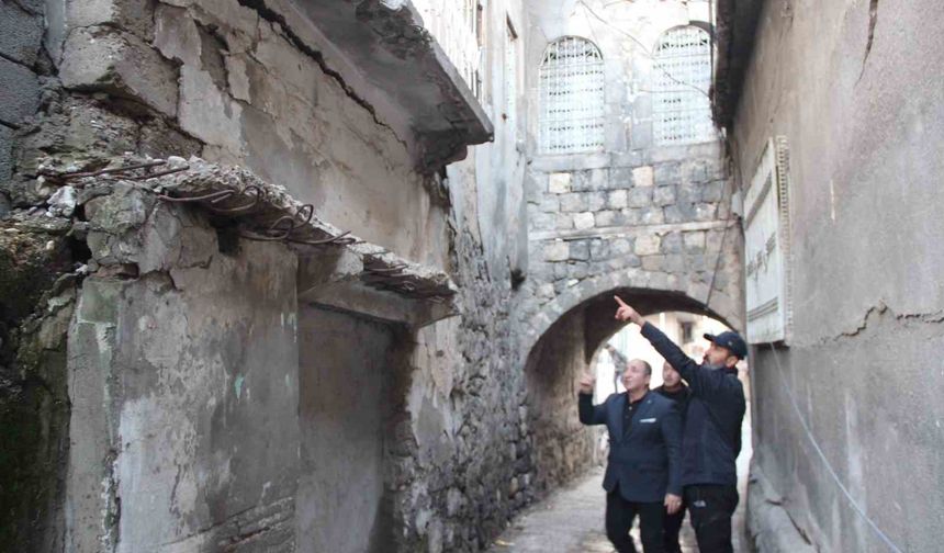 Cizre'de 200 yıllık tarihi ev yıkılma tehlikesiyle karşı karşıya
