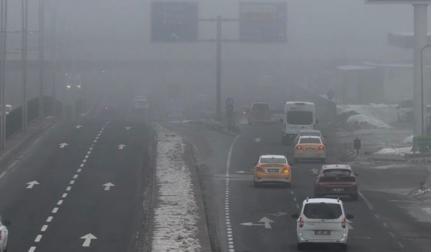 Diyarbakır'da sis etkisini sürdürüyor