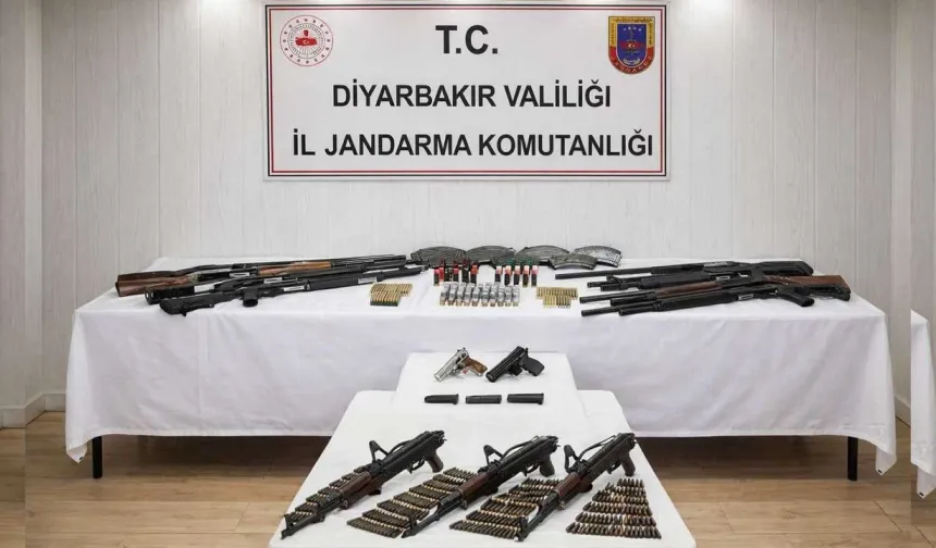 Diyarbakır'da 3 adrese operasyon: Uzun namlulu silahlar ve binlerce mermi