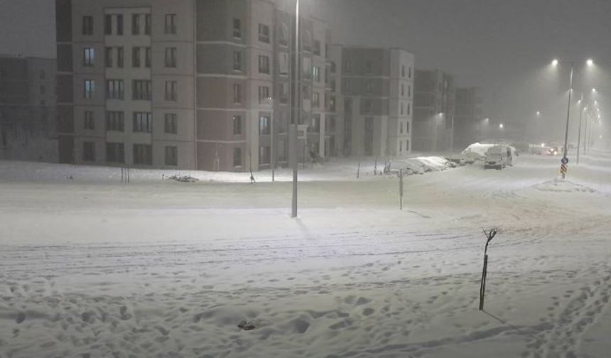 Diyarbakır'ın bu ilçesinde 1 gün daha okullar tatil edildi