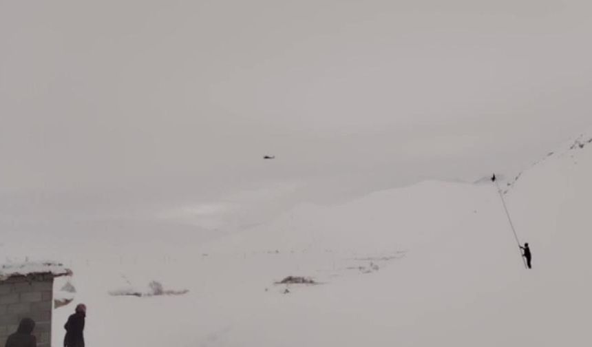 Şırnak'ta hasta almaya giden helikoptere bez sallayarak yol gösterdiler