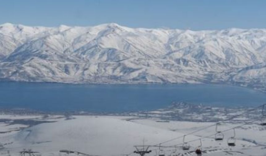 Kars'ın 7 ilçesinde dondurucu soğukla beraber 72 saatlik karanlık haberi geldi