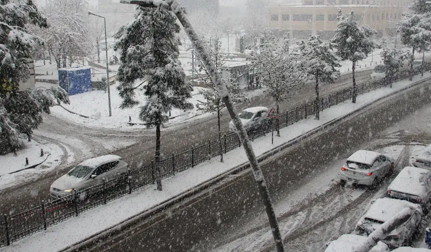 Meteoroloji uyardı: Doğu illeri için yoğun kar uyarısı