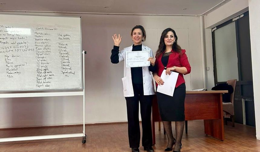 Dağkapı Devlet Hastanesinde işaret dili eğitimi