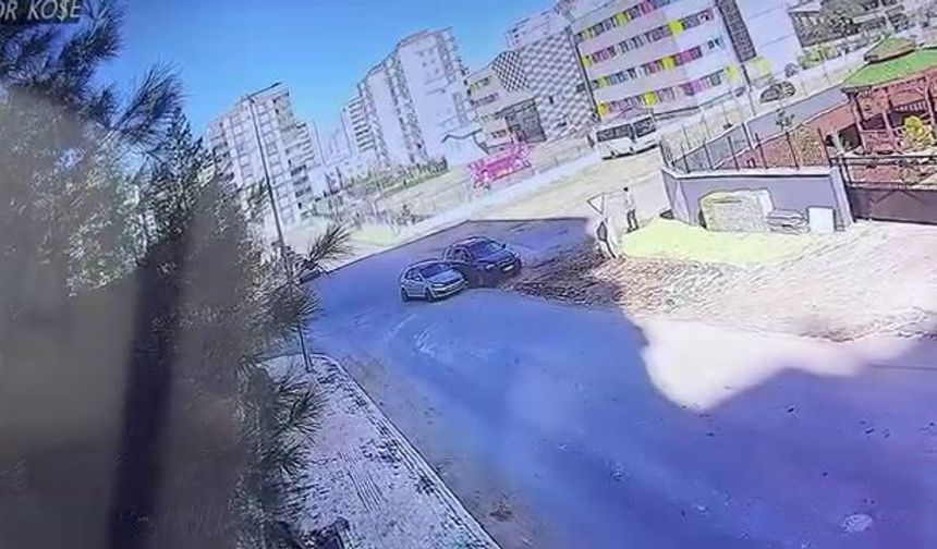 Diyarbakır'da çarpmamak için direndiler ama…