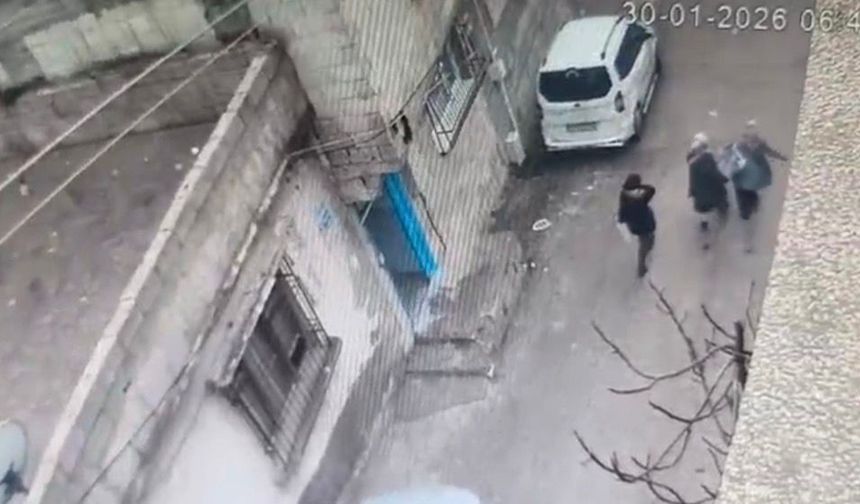 Milyonların bulunduğu kasanın çalınma anları kayda geçti