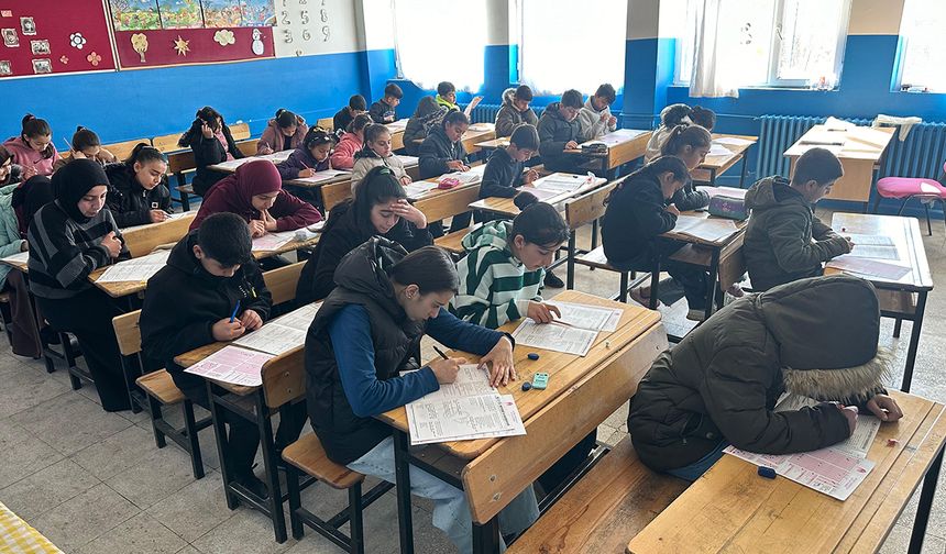 Çınar'da Siyer Yarışması yoğun katılım ile yapıldı