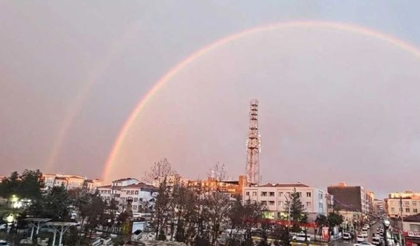 Diyarbakır'da gökkuşağı şöleni