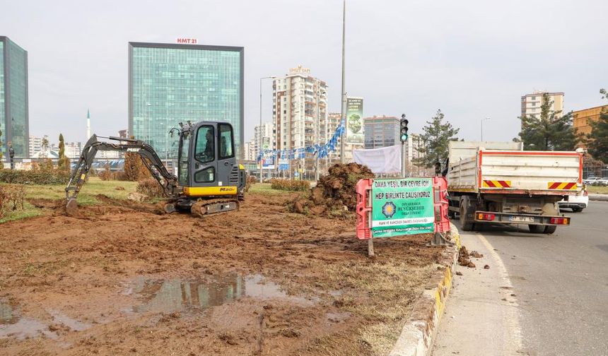 Diyarbakır'da su tasarrufu için kavşaklar dönüştürülüyor