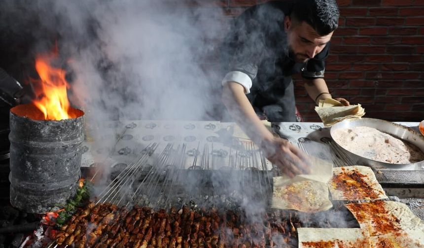 Diyarbakır'ın ciğer kebabı iftar ve sahurda da tüketiliyor
