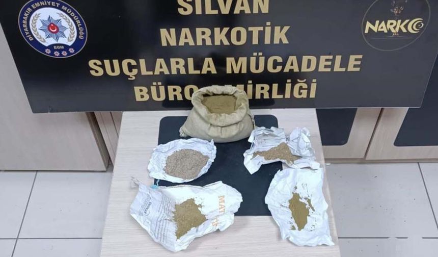 Diyarbakır'da çeşitli tür ve miktarda narkotik ele geçirildi