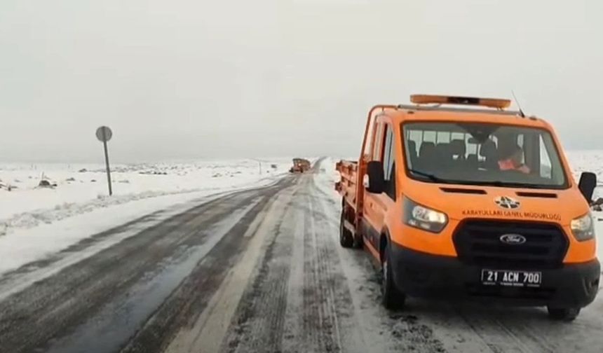 Diyarbakır-Viranşehir kara yolunda ulaşımda aksamalar