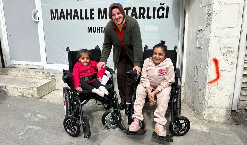 Diyarbakır'da engelli kızlara akülü sandalye desteği