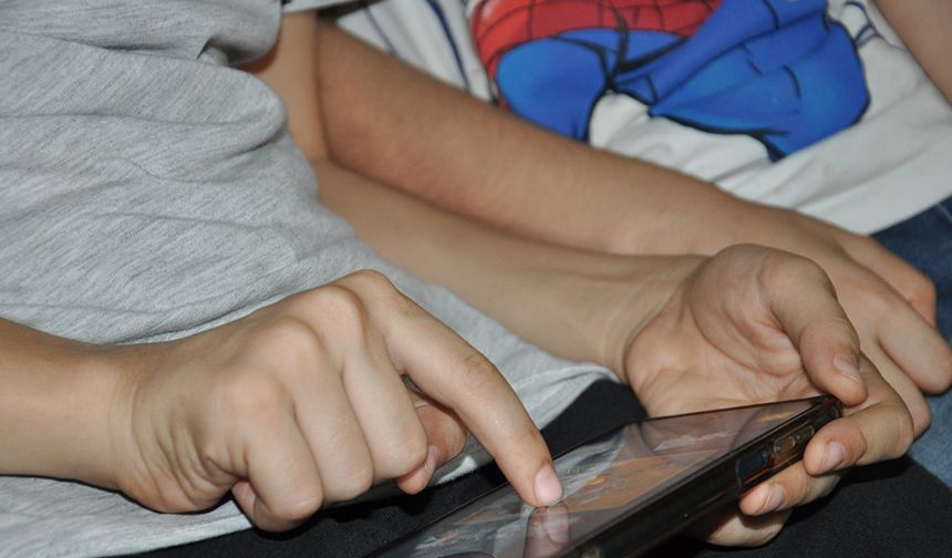 Uzmandan sosyal medya uyarısı: 15 yaş sınırı önemli ama denetim şart