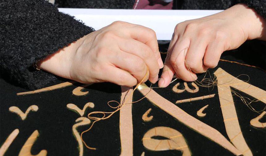 Diyarbakır'da Esma-Ül Hüsna Maraş işlemeleri Ulu Camide sergilendi