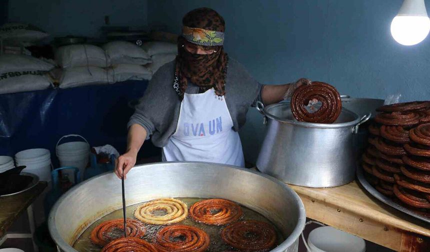 Diyarbakır'da şeker pancarından üretilen glikozsuz tatlılara yoğun ilgi