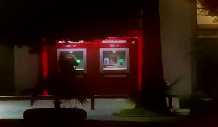 Adana'da ATM'ye levyeyle zarar veren şüpheli yakalandı