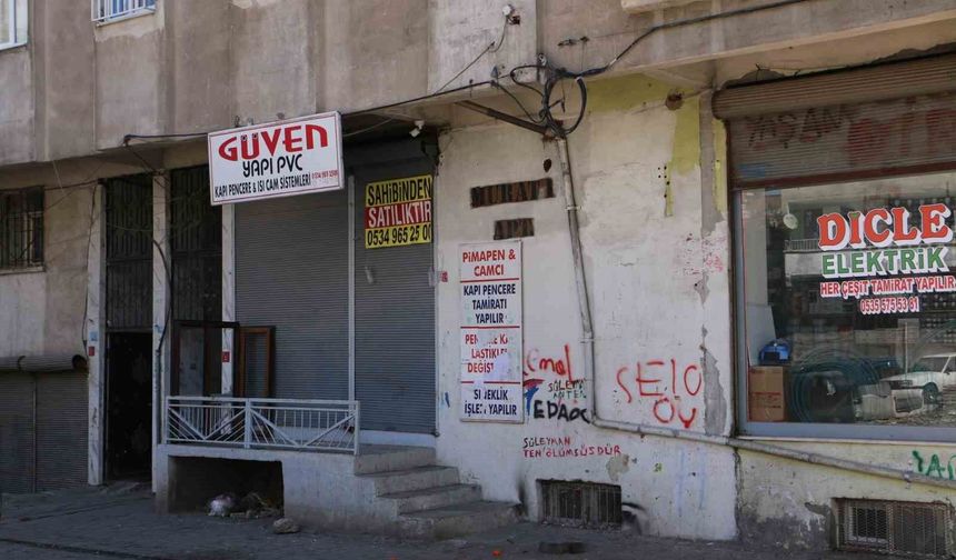 Diyarbakır'da kolonlarından ses gelen apartmanın incelemeleri tamamlandı