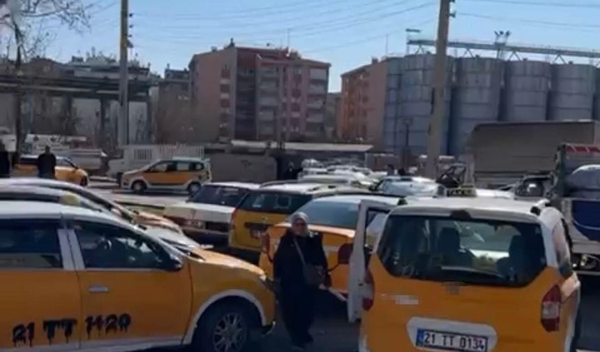 Diyarbakır'da taksi ücretlerine zam! Güncelleme kuyruğu oluştu