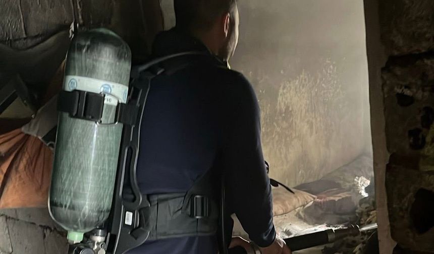 Kurtalan'da maddi hasarlı ev yangını