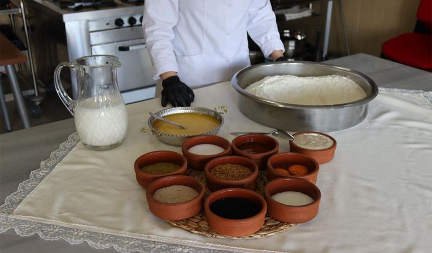 Diyarbakır'da tatlı siparişleri doğal malzemelerle hazırlanıyor
