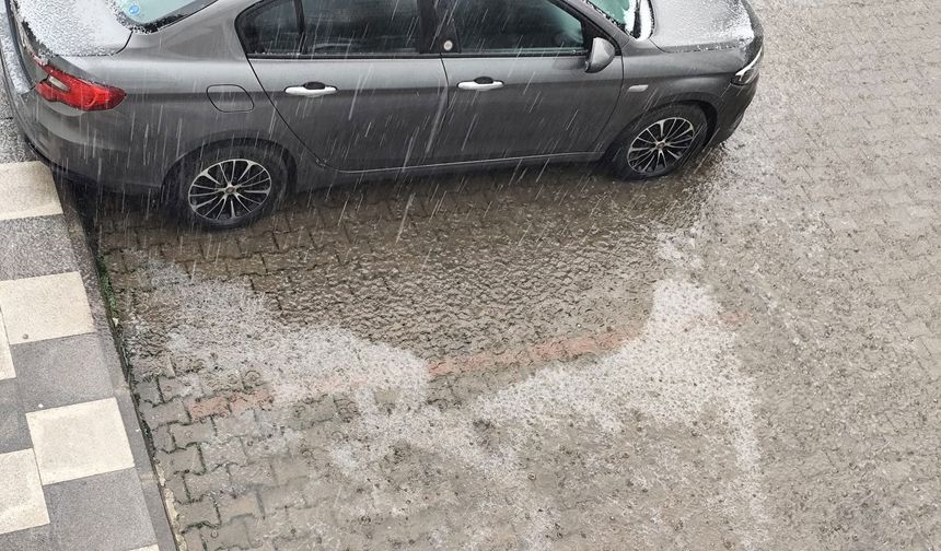 Diyarbakır'da nisan ayında dolu yağdı