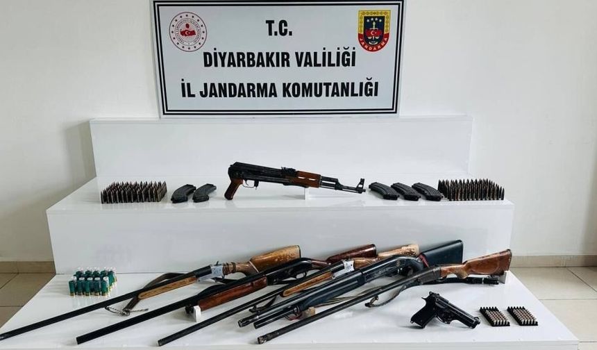 4 kalaşnikof, 34 tabanca... Diyarbakır'da 73 silah ele geçirildi