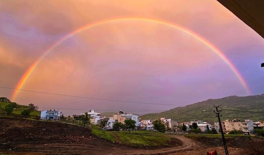 Diyarbakır'da gökkuşağı görsel şölen sundu