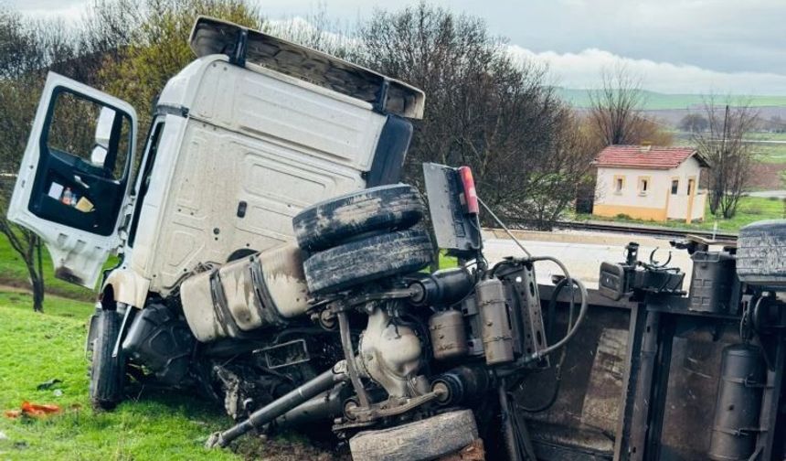 Diyarbakır-Batman yolunda TIR kazası