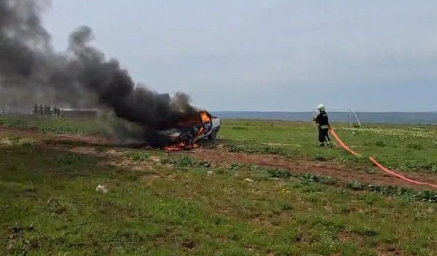 Diyarbakır'da gaz kaçağı faciaya dönüşüyordu: Otomobil alev aldı