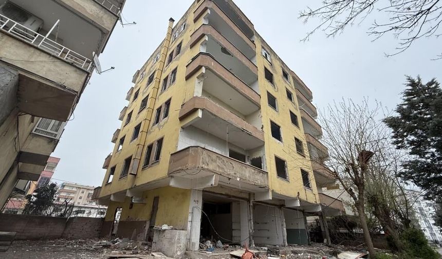 Diyarbakır'da kolonlarından çatlama sesi geldiği için tahliye edilmişti: O bina için yıkım kararı çıktı