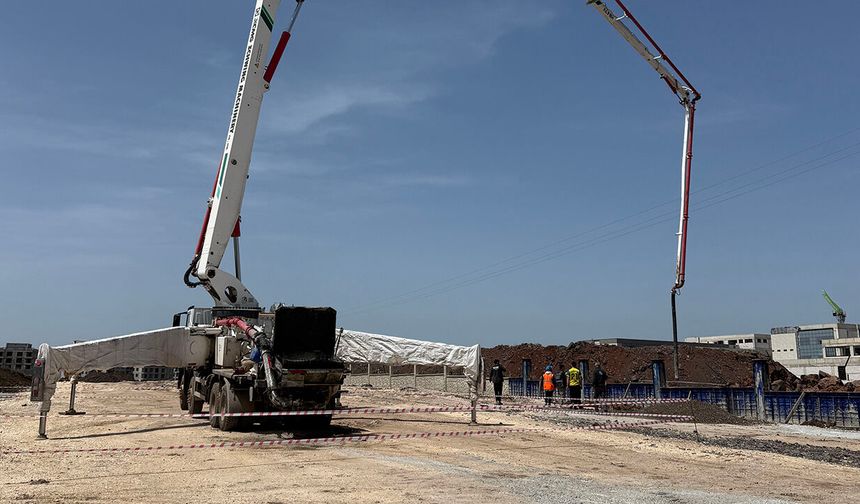 Diyarbakır'da inşaat işçileri elektrik akımına kapıldı