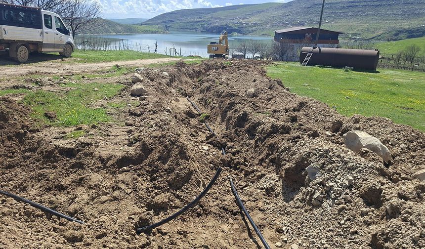 Silvan'da yeni yerleşim alanlarına içme suyu hattı kuruluyor